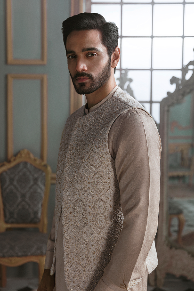 PEARL WHITE WAISTCOAT