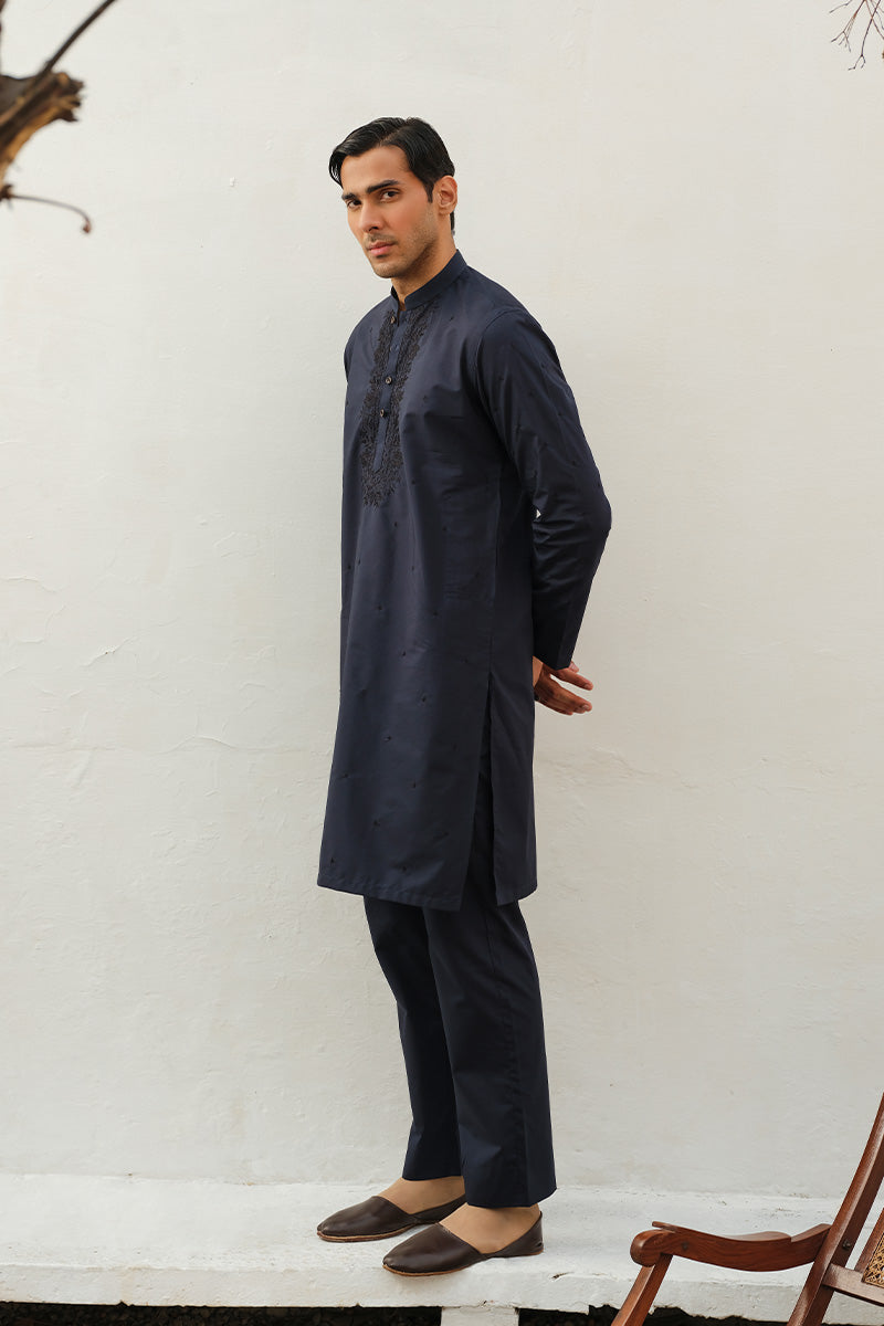 NAVY BLUE EMBROIDERED KURTA PAJAMA