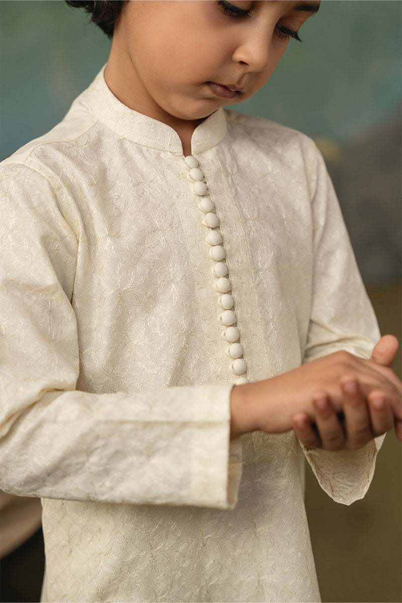 Ivory White Embroidered Kurta Pajama