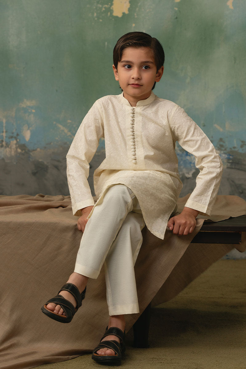 Ivory White Embroidered Kurta Pajama