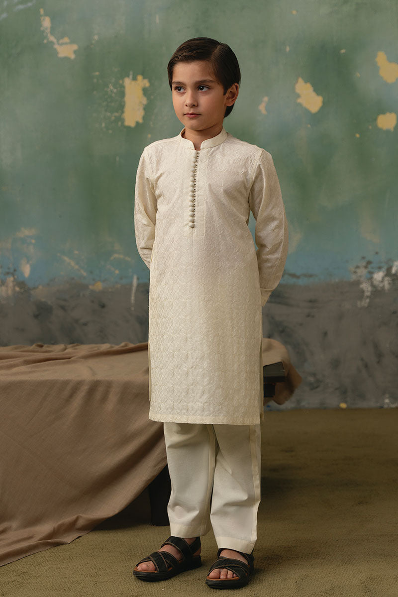 Ivory White Embroidered Kurta Pajama