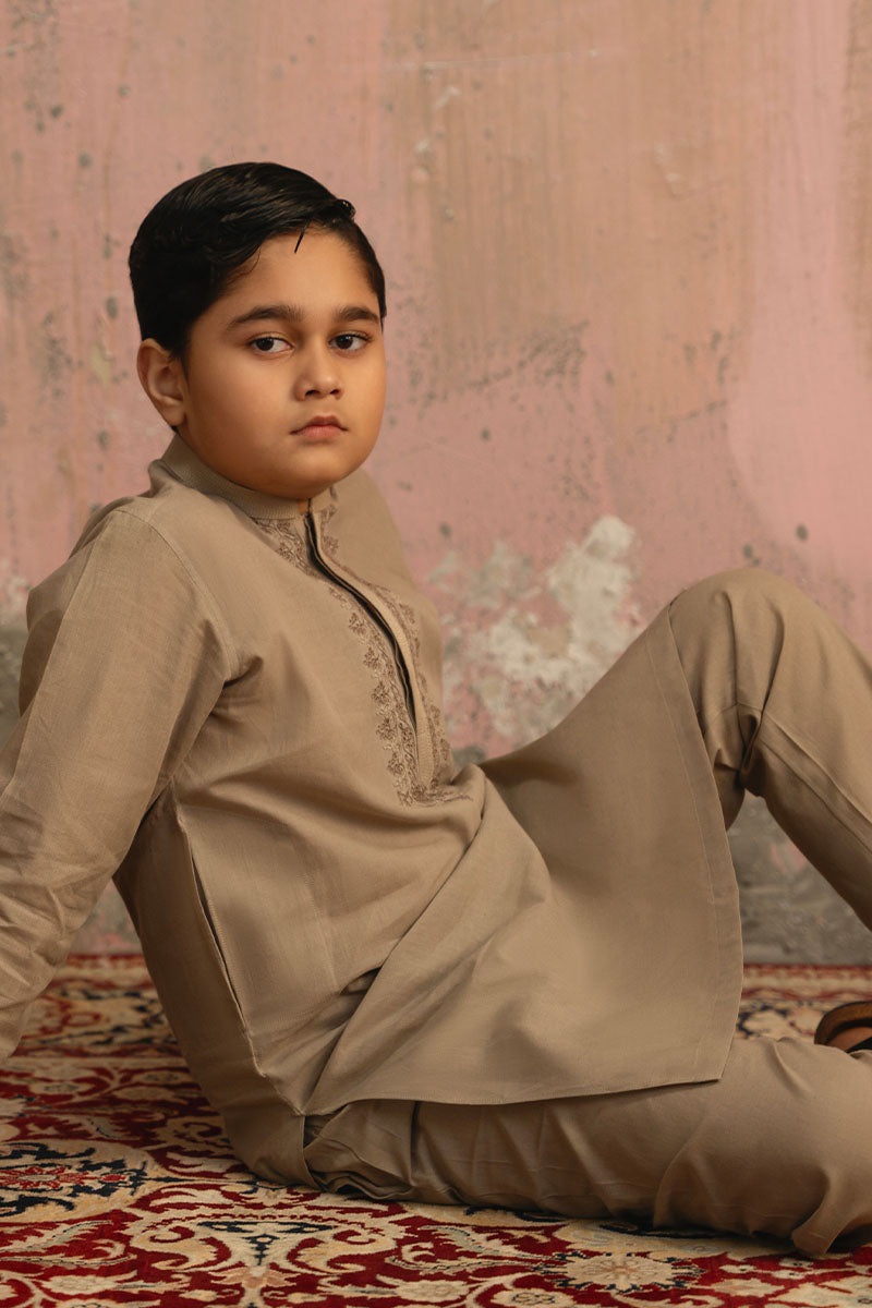 Brown Dori Embroidered Kurta Pajama
