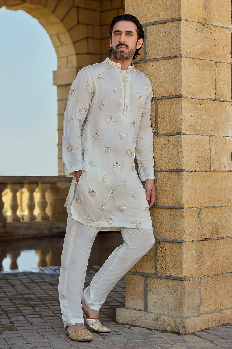 'Nael' Kurta Pajama
